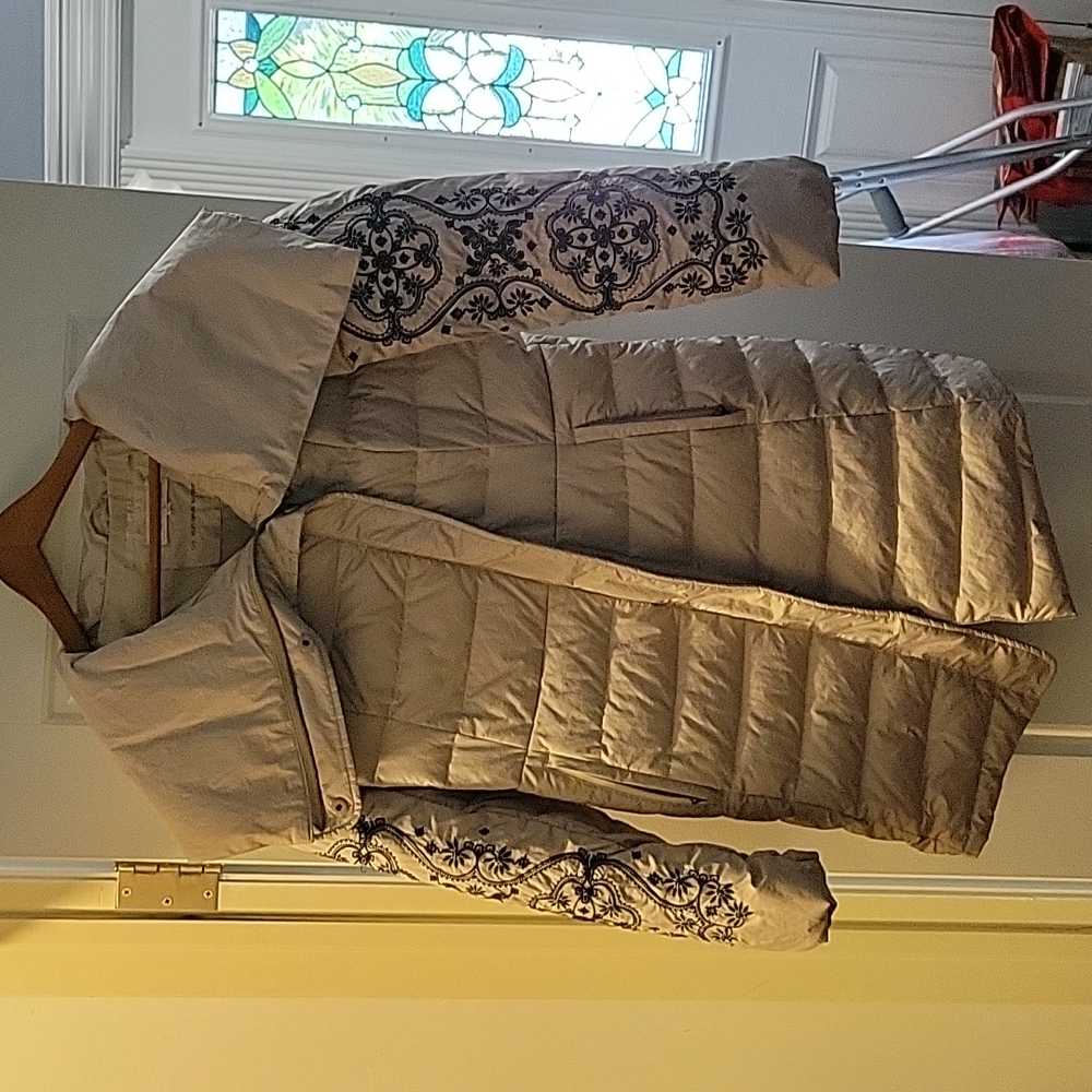 Lightweight coat